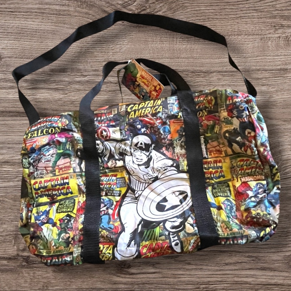 Marvel Comics Captain America lightweight Duffle tote overnight bag NWT EW